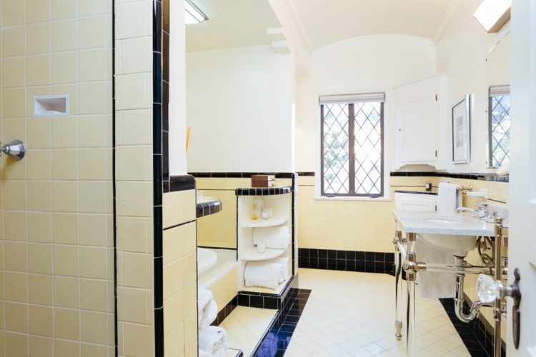 bathroomwood