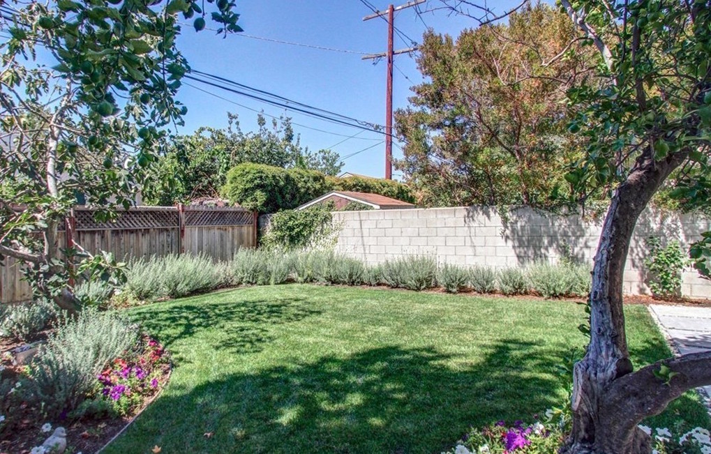 Pasadena Real Estate, Traditional Home, Tree-lined Street, San Rafael Neighborhood