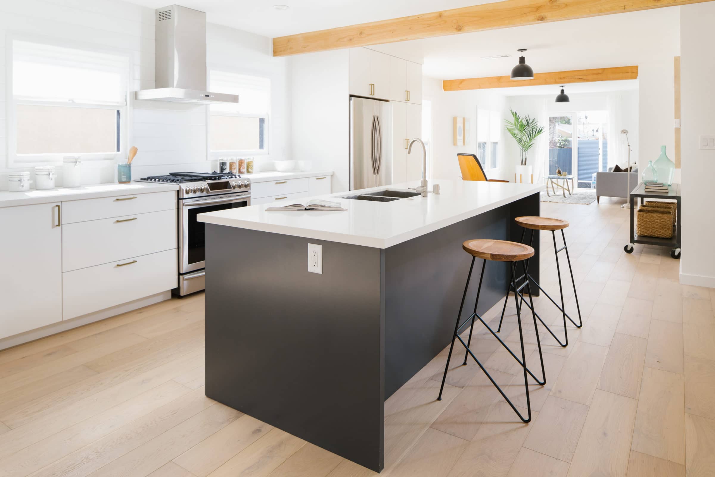 Jefferson Park, Mid-City, Park Hills Heights, ACME, Real Estate, Courtney Poulos, Spanish, Modern