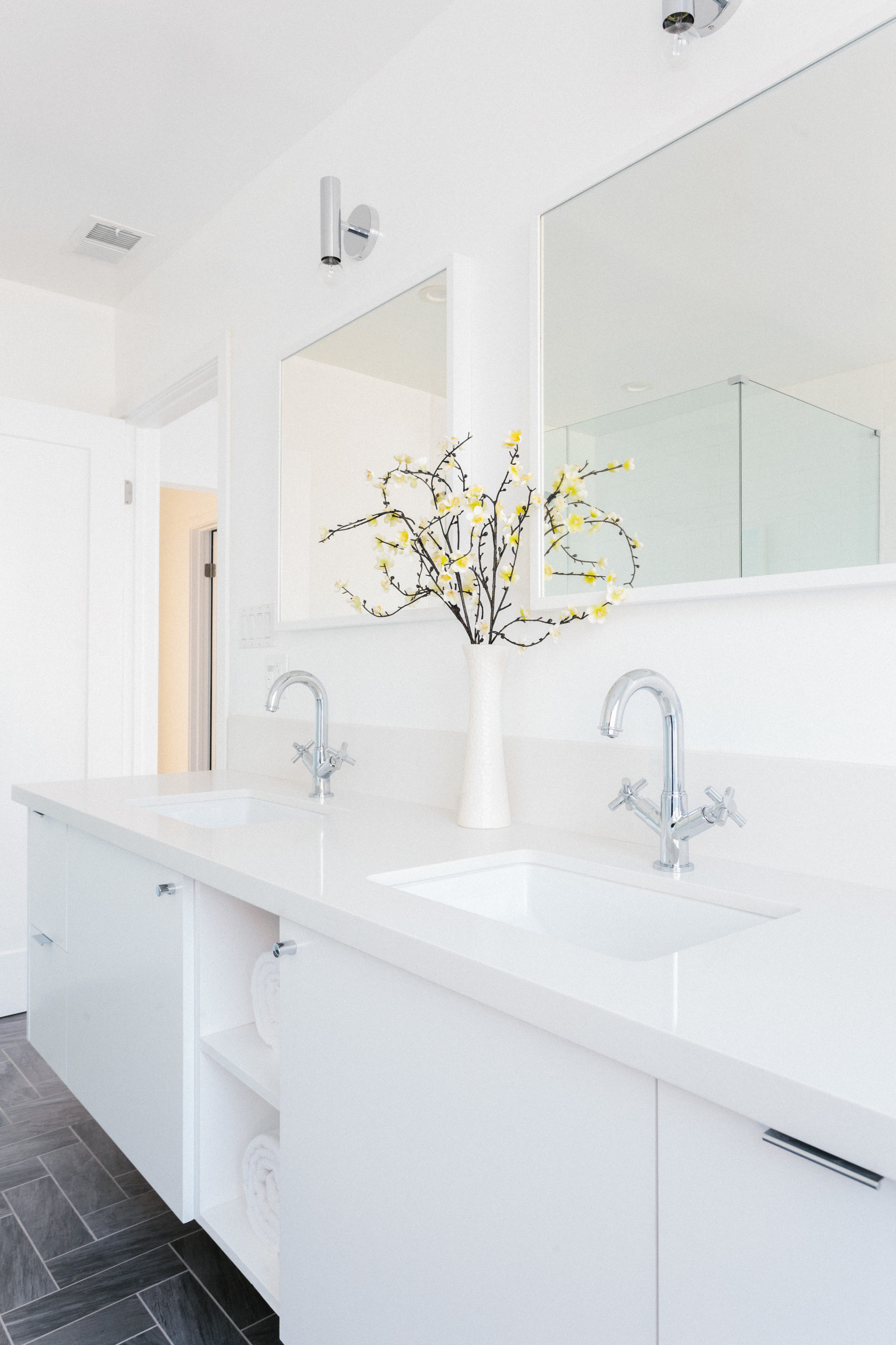 Jefferson Park, Mid-City, Park Hills Heights, ACME, Real Estate, Courtney Poulos, Spanish, Modern