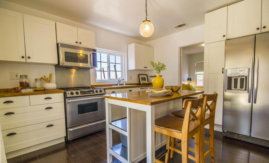 highland park, bungalow, acme, real estate