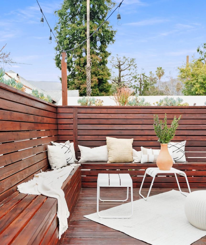 outdoor patio blankets and pillows