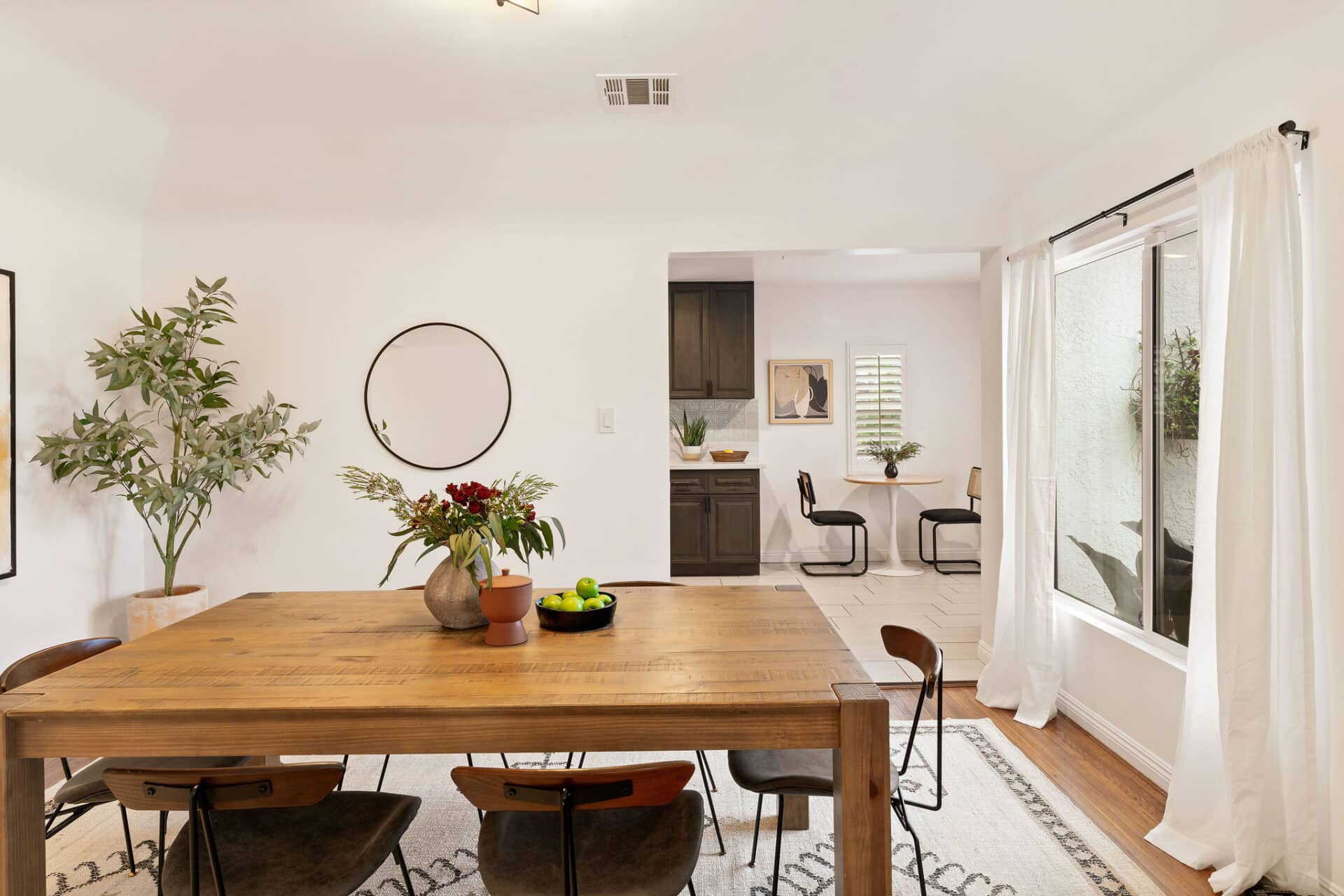 Dining Room Photo- 1960 W 79th St